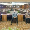 Menteri Perdagangan Muhammad Lutfi (tengah) Rapat Koordinasi Nasional (Rakornas) Barang Kebutuhan Pokok menjelang Natal 2021 dan Tahun Baru 2022 di Bandung, Jawa Barat, hari ini, Senin (15/11).
