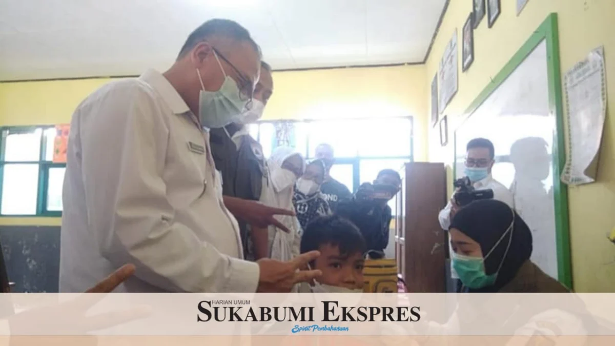 Vaksinasi Anak di Cicantayan