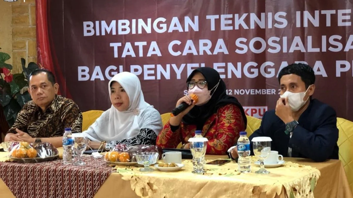 KPU Sukabumi Hadirkan Teman Tuli dan Gerkatin dalam Bintek Internal