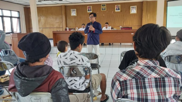 Pengamen, Pemulung dan Anak Jalanan Mendapat Bimbingan Sosial dari Dinsos Kota Sukabumi dan Yayasan Societa