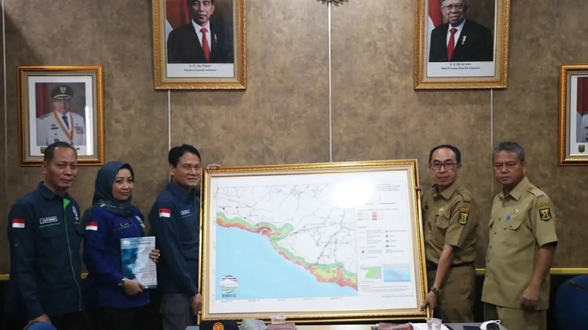 Pantai Selatan Jawa Berpotensi Tsunami BMKG Akan Bangun Stasiun Geofisika di Kabupaten Sukabumi