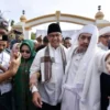 Anies Dinasihati Kesepuhan Banten KH Tb Fathul Adzim