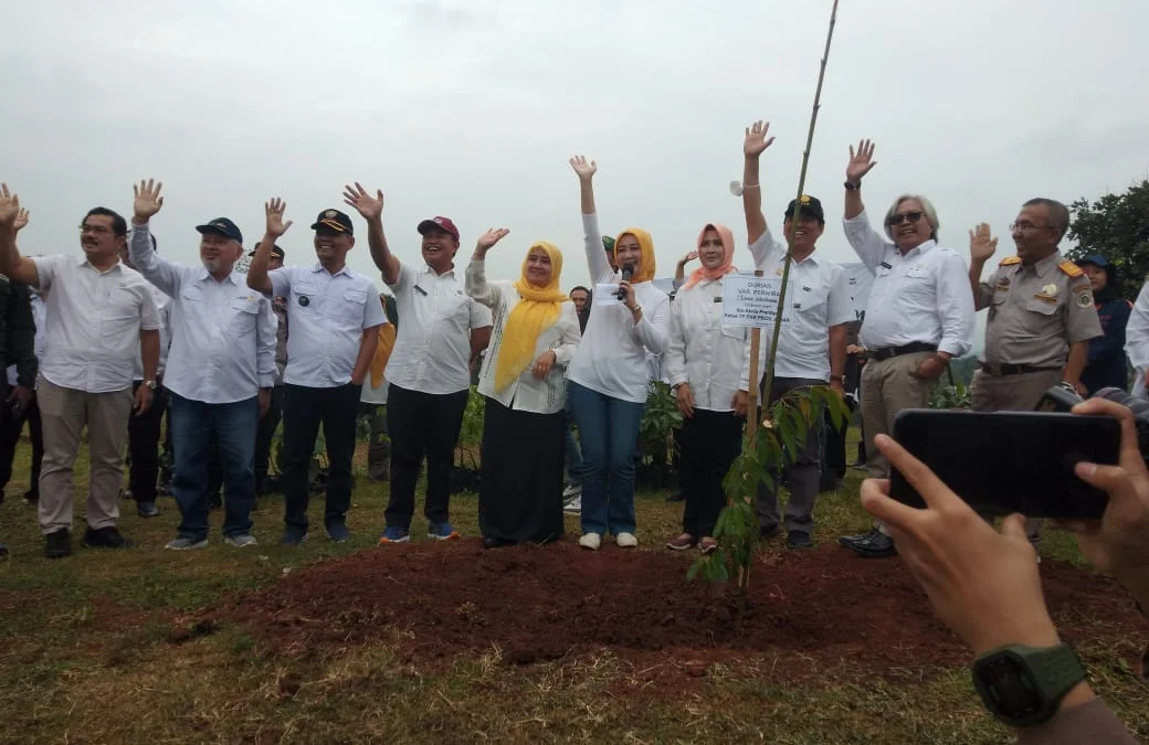 Ibu Negara Apresiasi Pemprov Jabar, Atalia Ridwan Kamil Kampanyekan Tanam Pohon Buah