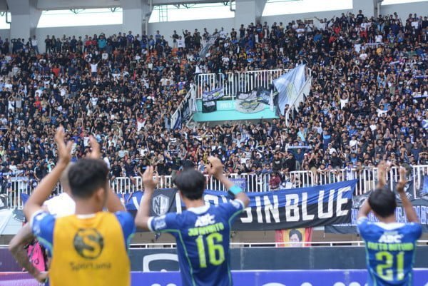 Persib Bandung minta dukungan Bobotoh menelang hadapi Persik Kediri di Liga 1 Rabu, 7 Maret 2023. Persib.co.id.