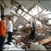 Bangunan SD Roboh, Terdampak Gempa Dangkal Bermagnitudo 4,0