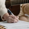 Tips dan Trik Menulis Lirik Lagu yang Menarik dan Inspiratif