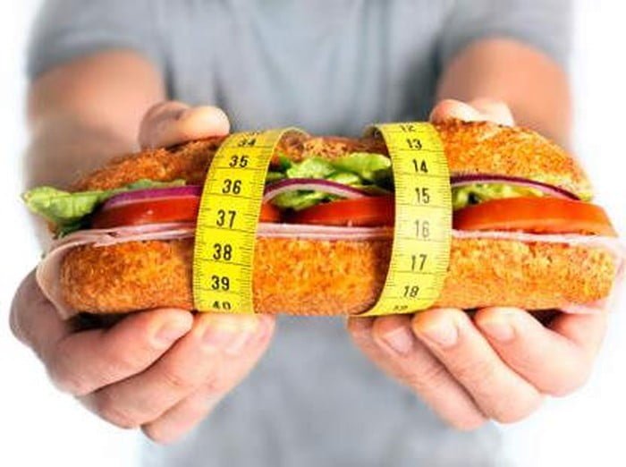 Cara Defisit Kalori dan Cara Menghitungnya, Pasti Turun dan Sehat!