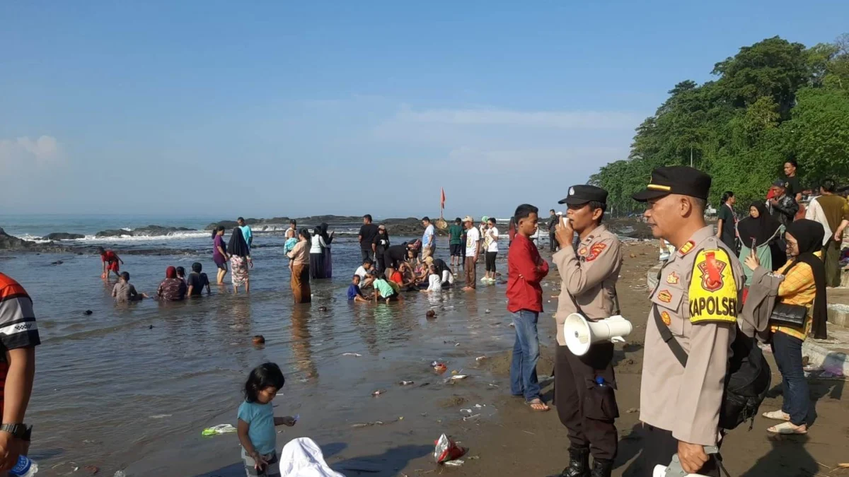 Pantai Palabuhanratu 'Telan' Korban Jiwa