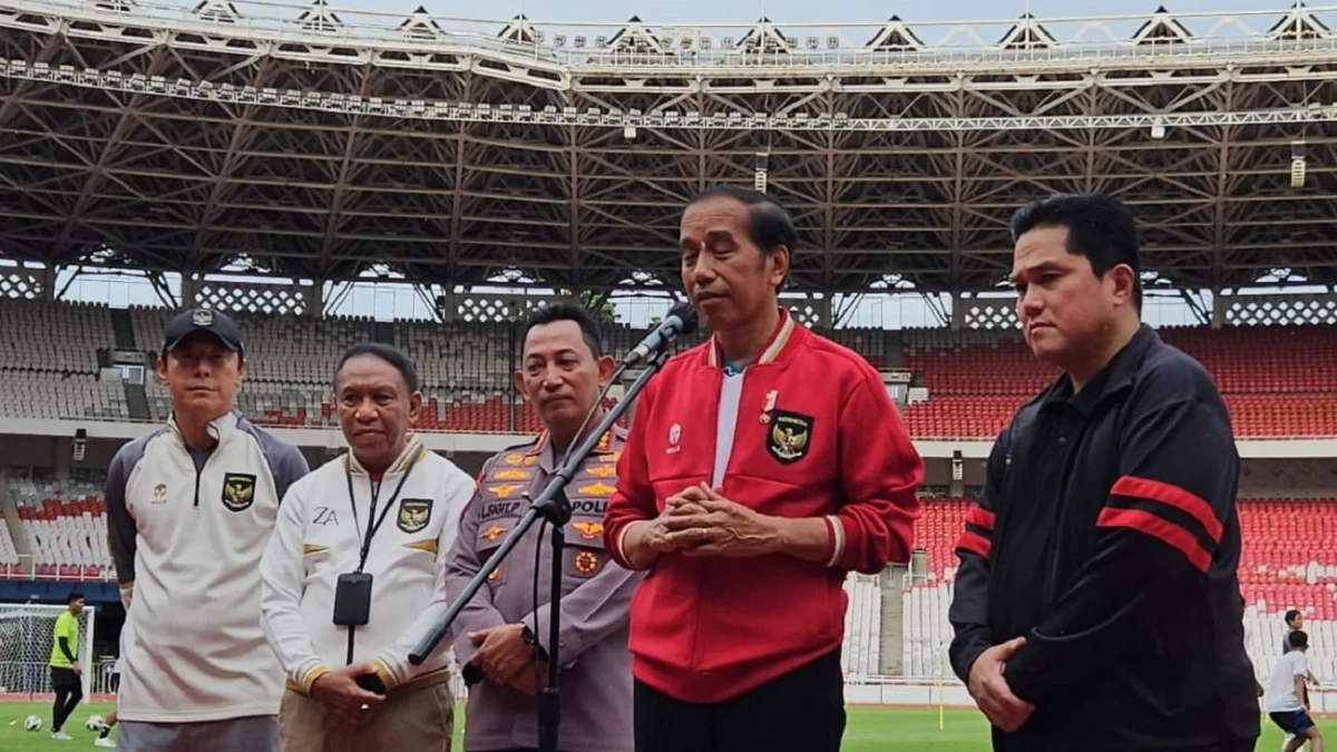 Presiden Jokowi Cerita 2 Minggu Pusing Gara-gara Bola