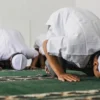 Apa Bacaan Sholat Idul Fitri saat Takbir 7 Kali?