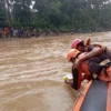Tim SAR Gabungan Temukan Dua Bocah Korban Terseret Arus Sungai Cimandiri