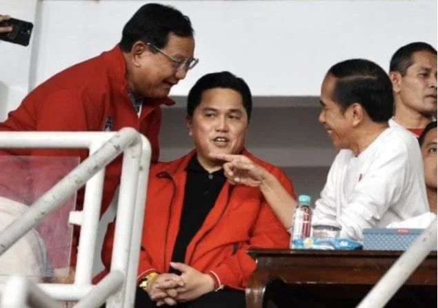 Erick Posting Fotonya Bersama Prabowo dan Jokowi Nonton Timnas Indonesia