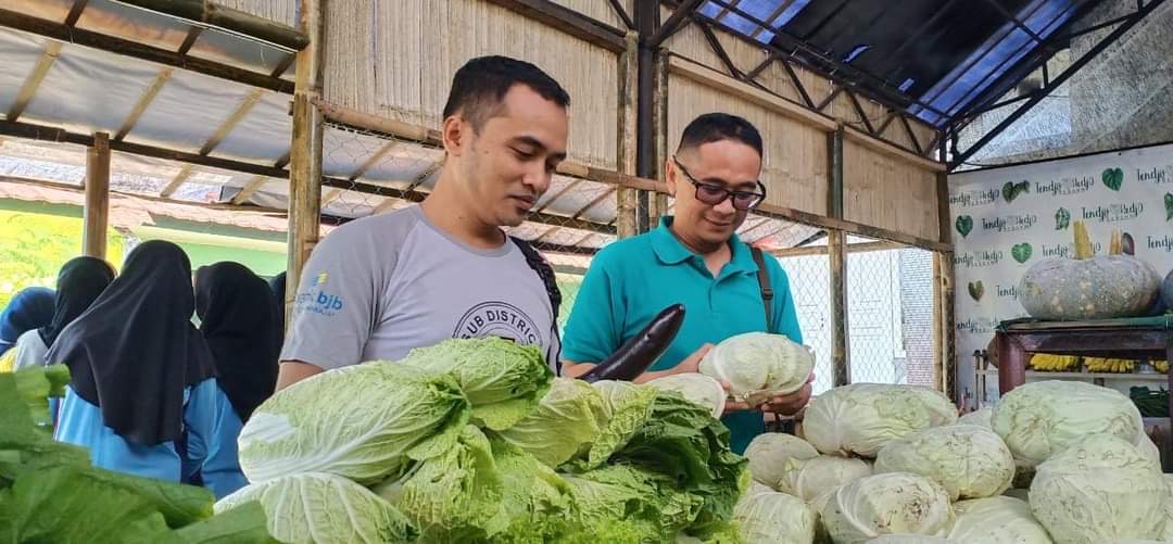 BPP dan Poktan Kerjasama Bangun Pojok Sayuran di Sukabumi.