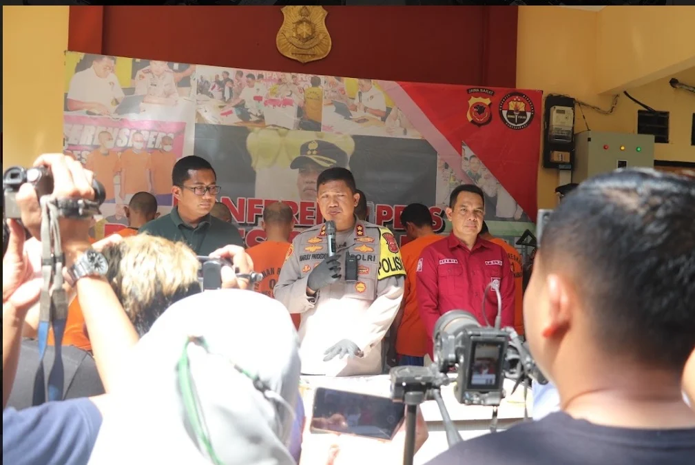 Dua Orang Pelaku pencuri Baterai Tower BTS Diamankan Polres Sukabumi