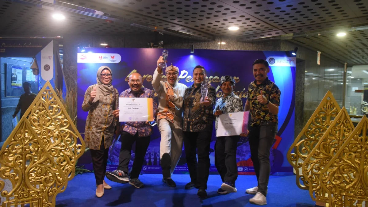Wali Kota Sukabumi Raih Dua Penghargaan dari Menparekraf RI