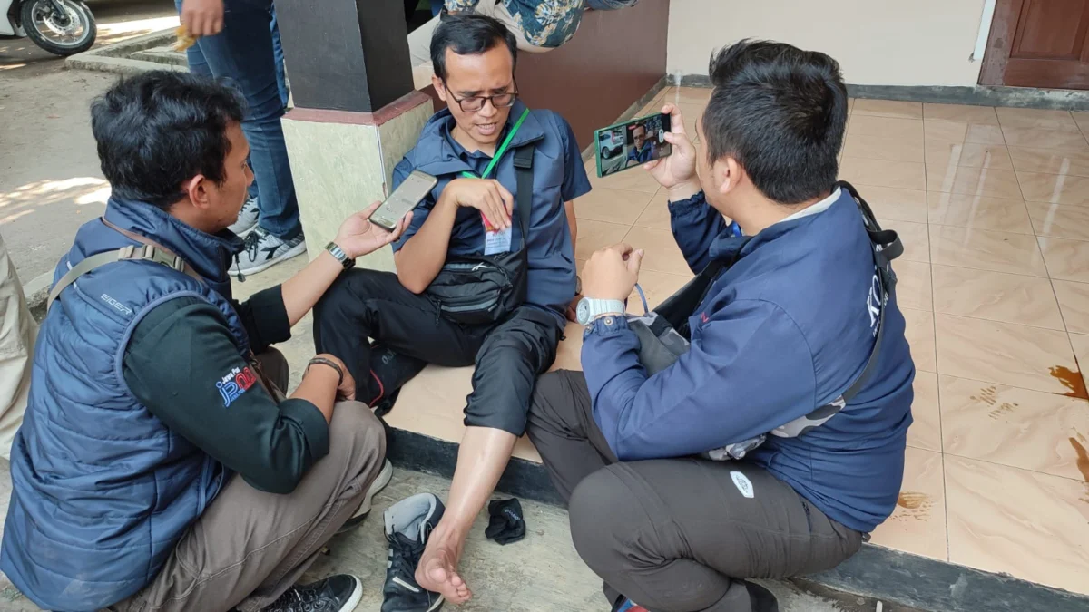 Jurnalis Republika Ditendang Petugas Pengamanan Saat Jokowi ke Sukabumi