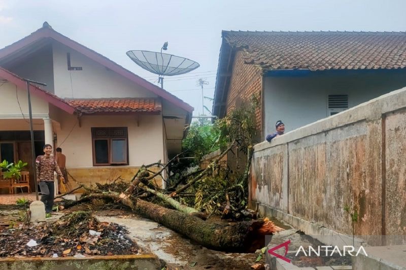 Puluhan Rumah Rusak akibat Puting Beliung, Terjadi Kurun Dua Hari