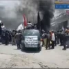 Masyarakat Pajampangan Ancam Boikot Pemilu saat Unjukrasa Jalan Rusak