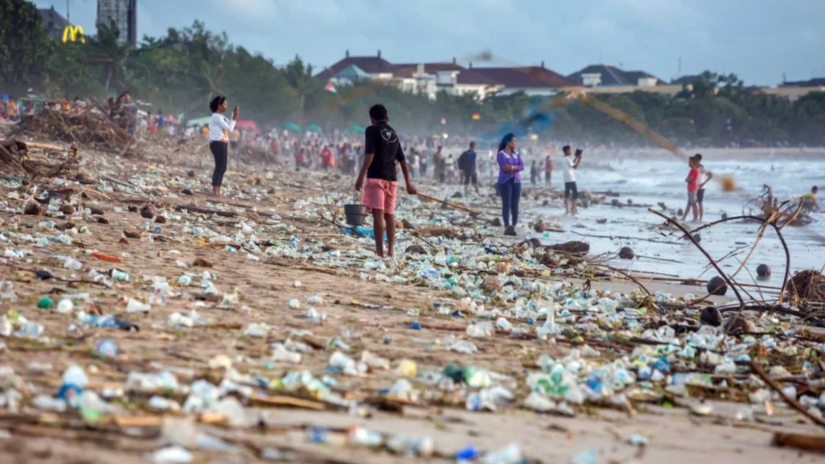 Pantai Kotor Ternyata Bisa Berdampak pada Kesehatan, Yuk Intip Penyebabnya