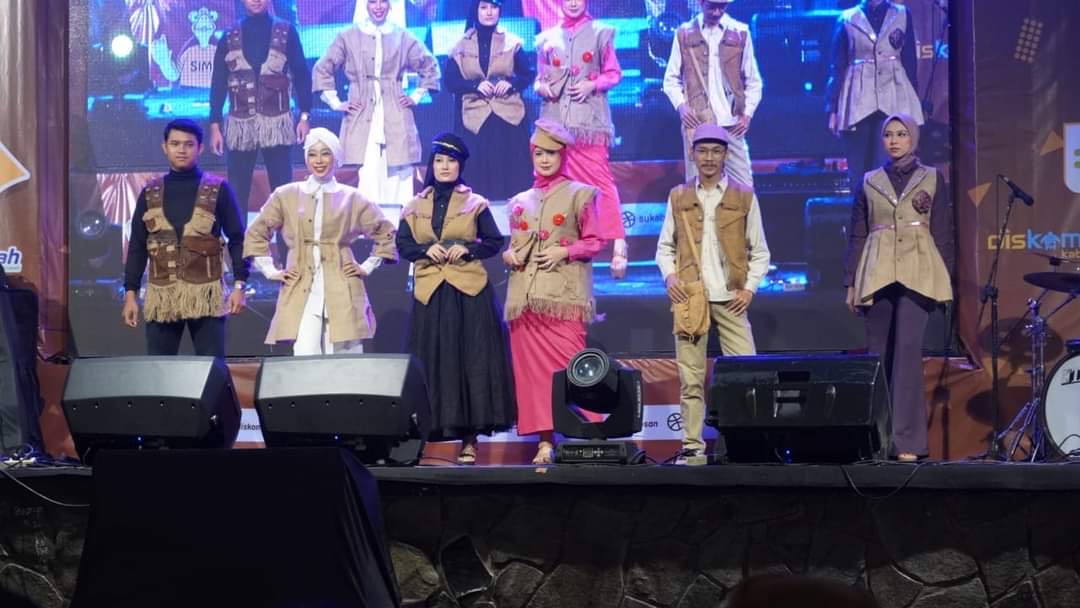 Dekranasda Sukabumi Gelar Festival Kreasi Karung Goni