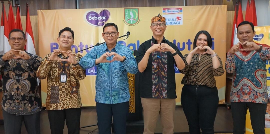 Dampingi PJ Wali Kota Sukabumi, Kadinsos Terima Bantuan CSR Nutrisi dari PT. Indomart