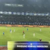 Situasi pertandingan Persib Bandung kontra Persik Kediri dalam lanjutan Liga 1 2023/2024 di Stadion Gelora Bandung Lautan Api (GBLA), Bandung, Minggu (10/12/2023). (ANTARA/Rubby Jovan)