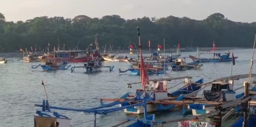 Dihantam Ombak Besar, Satu Orang Nelayan di Ujunggenteng Tenggelam