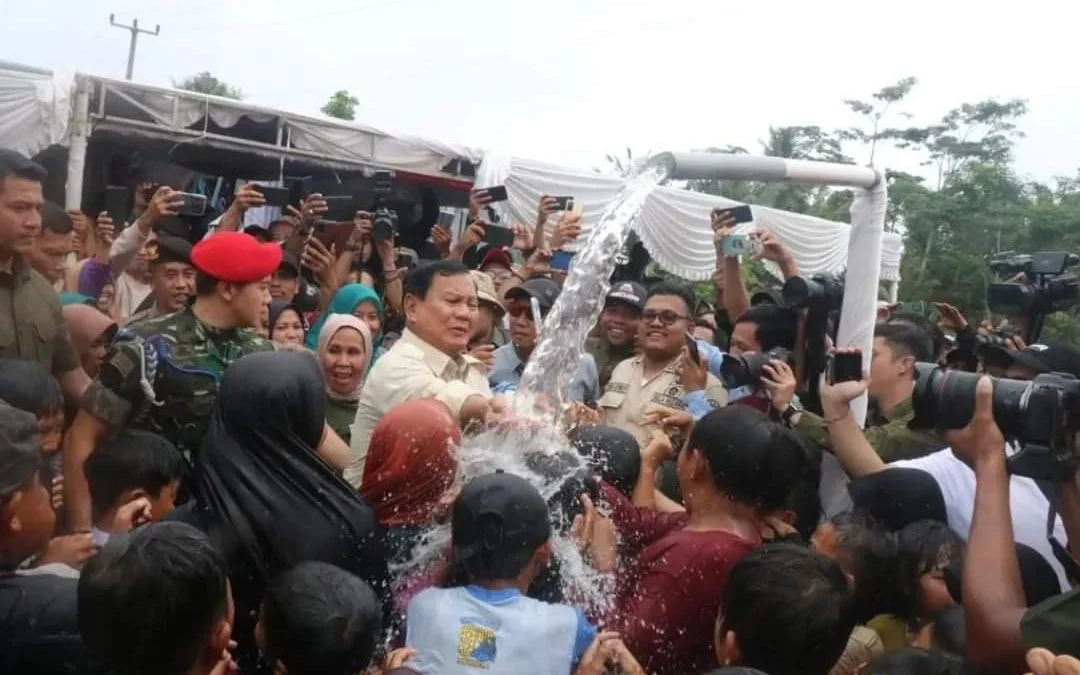 Prabowo Resmikan Sumur Bor dan Pipanisasi di Jampangkulon