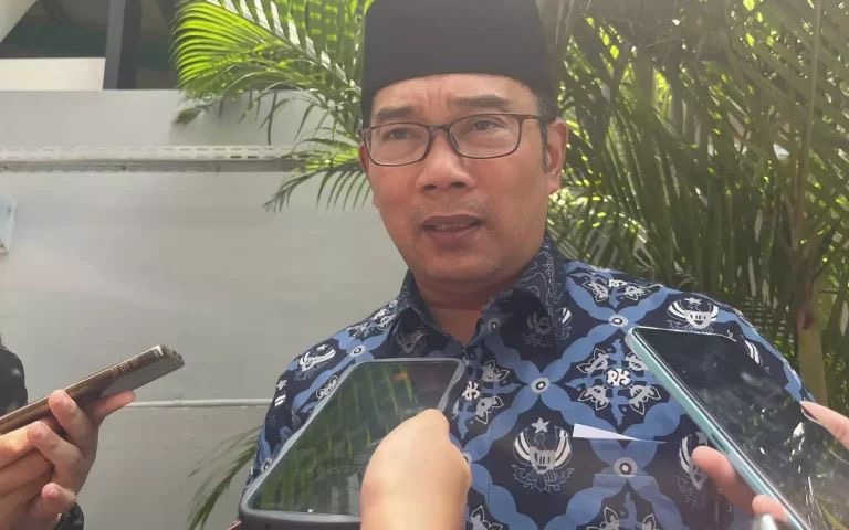 Ridwan Kamil Diperiksa Hampir Tiga Jam oleh Bawaslu Jabar