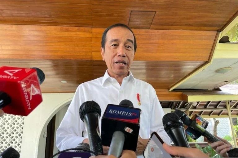 Isu Pemakzulan Jokowi, Saleh Partaonan Daulay Minta Publik Tidak Gegabah