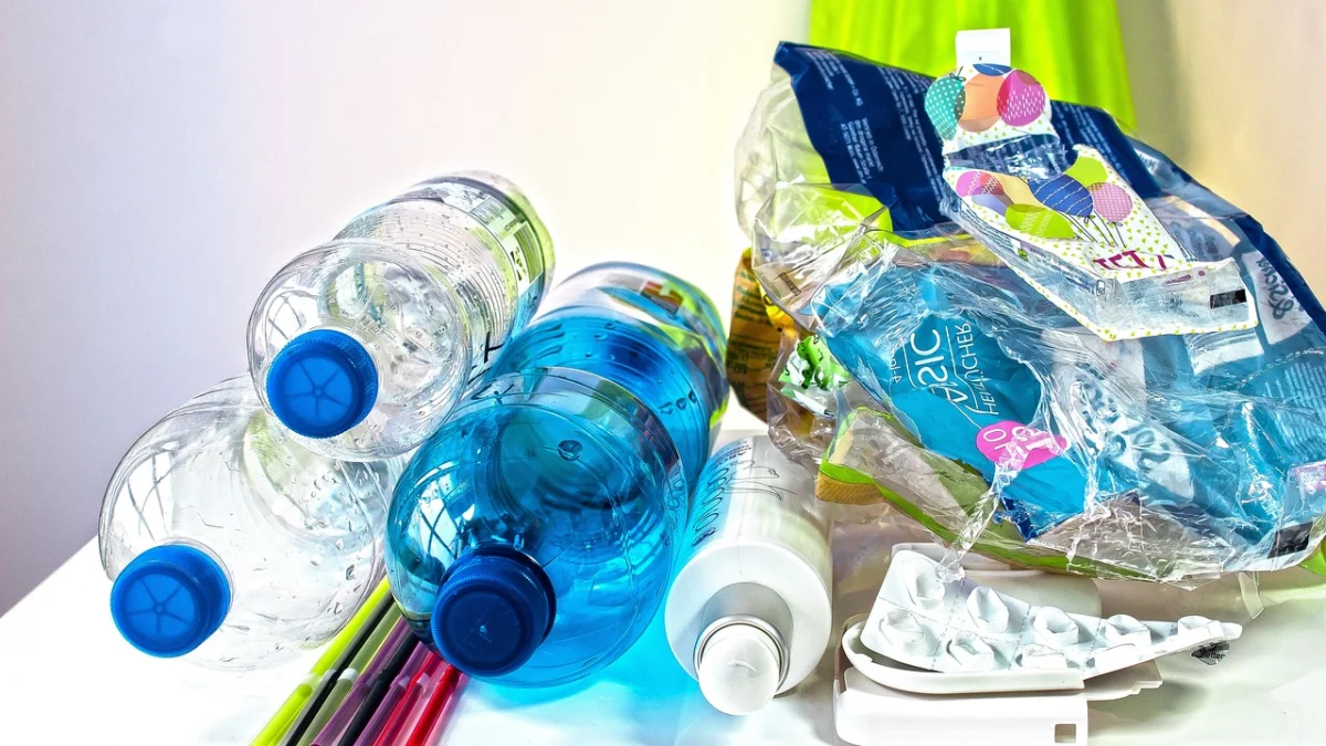 Teroboson Unik Solusi Inovatif untuk Mengatasi Masalah Sampah Plastik