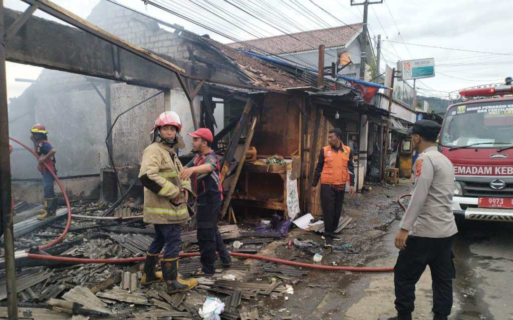 Enam Unit Kios di Cikembar Terbakar, Kerugian Ditaksir Ratusan Juta