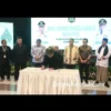 Bupati Sukabumi, Marwan Hamami saat menandatangani kesepakatan Musrenbang RKPD