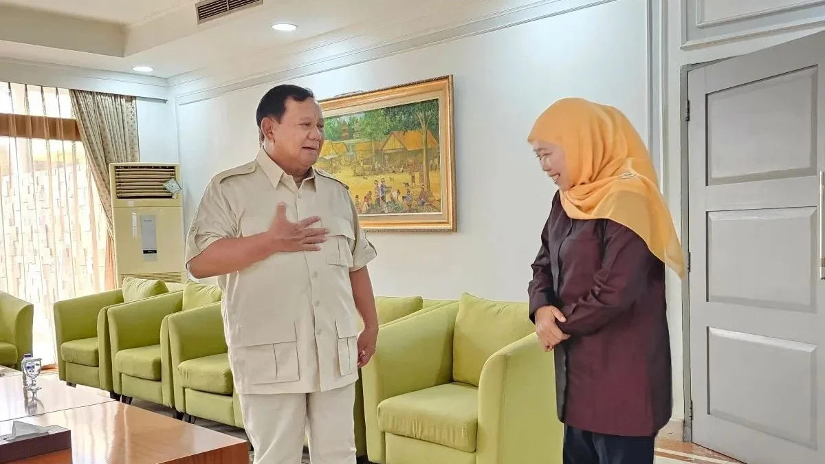 Khofifah Indar Parawansa saat bertemu dengan Calon Presiden nomor urut 2 Prabowo Subianto