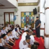 Pj Wali Kota Sukabumi Kusmana Hartadji memberikan arahannya pada kegiatan Kajian