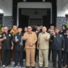 Pj Wali Kota Sukabumi Kusmana Hartadji berfoto bersama jajaran Disporapar