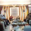 Pj Wali Kota Sukabumi Kusmana Hartadji beraudiensi dengan tujuh orang PNS