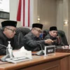 Bupati Sukabumi, Marwan Hamami dan Wakil Ketua 1 DPRD Kabupaten Sukabumi, Budi Azhar Mutawali